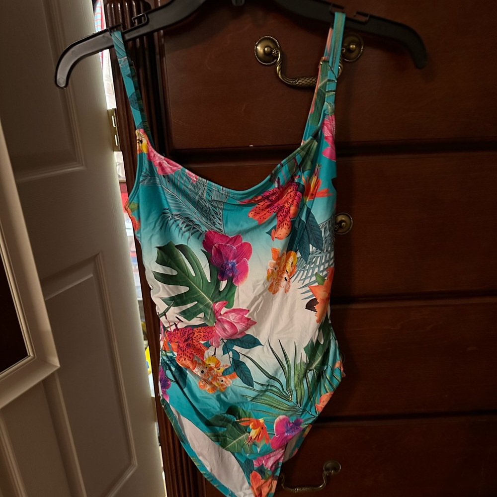 Bathing suit